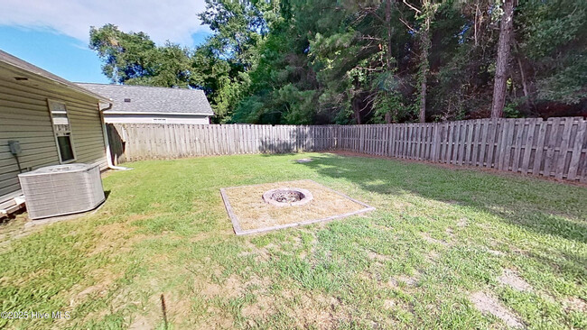 Building Photo - 4240 Sunglow Dr