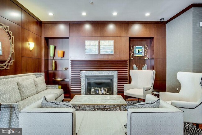 Building Photo - 11760 Sunrise Valley Dr