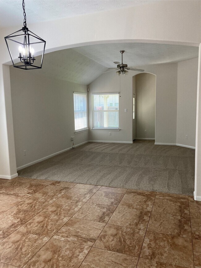 Building Photo - 15931 Pleasant Green Cir
