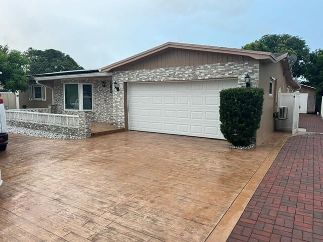 Primary Photo - 165 NW 78th Ave