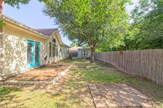 Building Photo - 301 Derby Ln