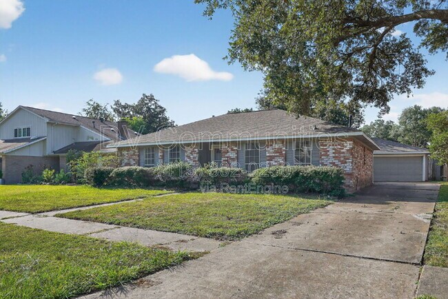 Building Photo - 15707 Lone Tree Dr