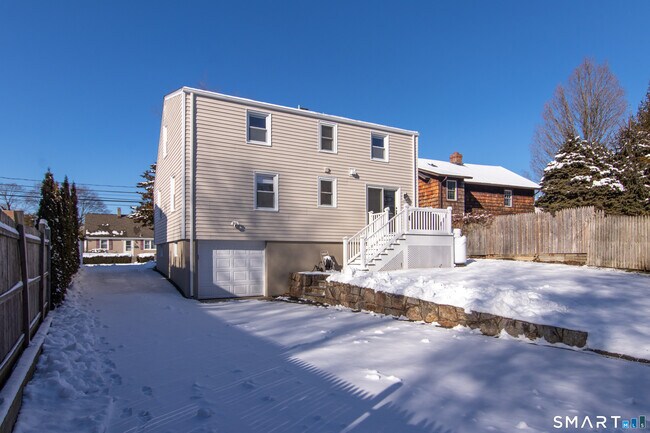 Building Photo - 26 Chelene Rd