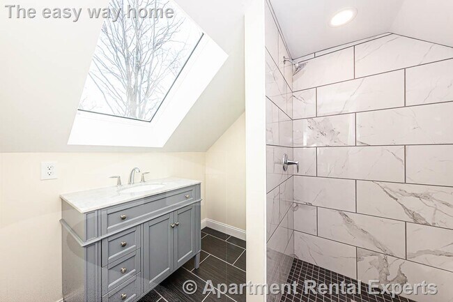 Building Photo - 48 Caldwell Rd