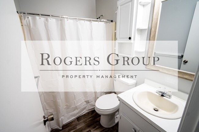 Building Photo - #160*** - Vance Academy Rd Duplex