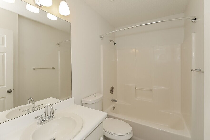 Building Photo - 184 Pine Branch Dr