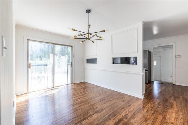 Building Photo - 2058 Green Forrest Dr