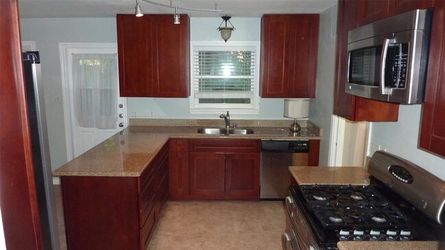 Building Photo - 12811 Butterfly Ln