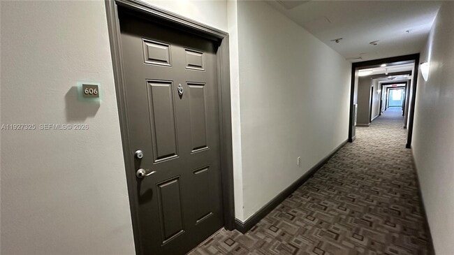 Building Photo - 2401 NE 65th St