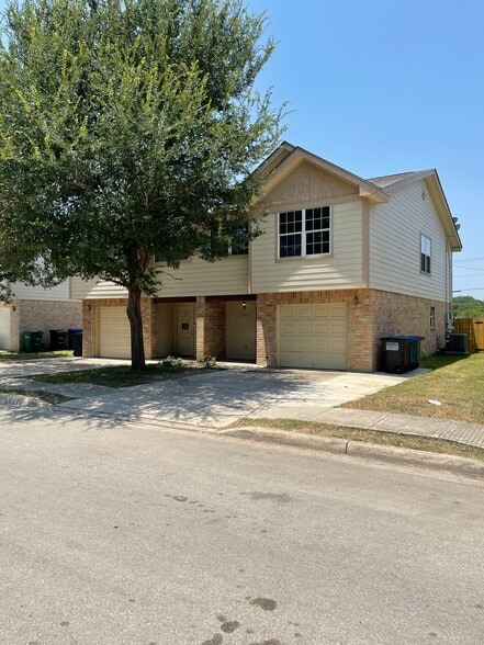 Building Photo - 13613 Woodstone Way