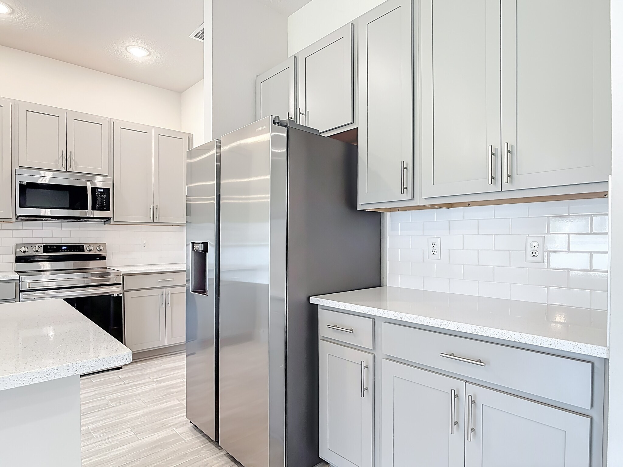 Building Photo - 60 Ballenger Ln