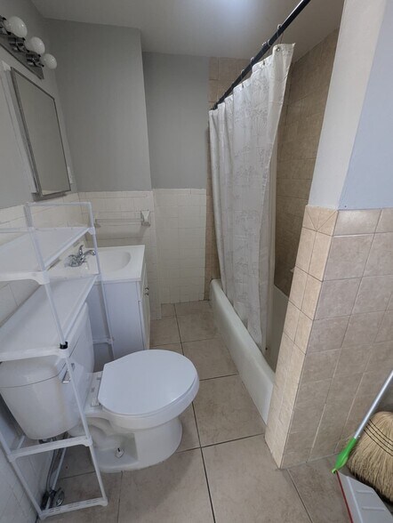 Building Photo - 1463 Dixwell Ave