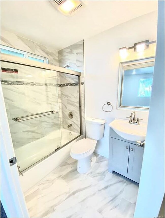 Building Photo - BROADWAY(10617)