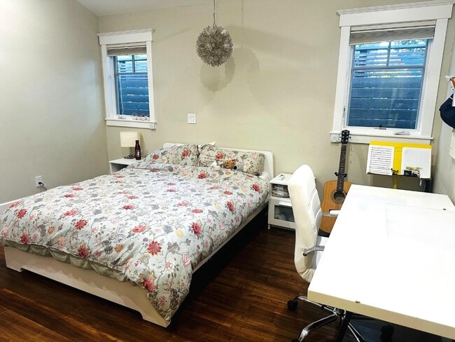 Building Photo - 3179 Bryant St