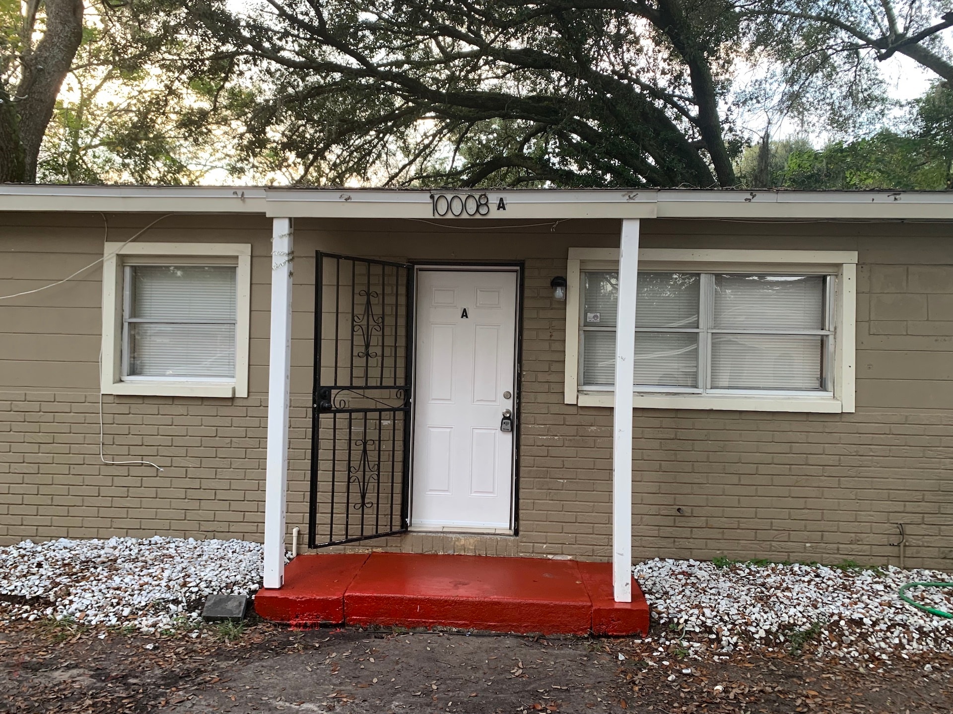 Building Photo - 10008 N Lantana Ave