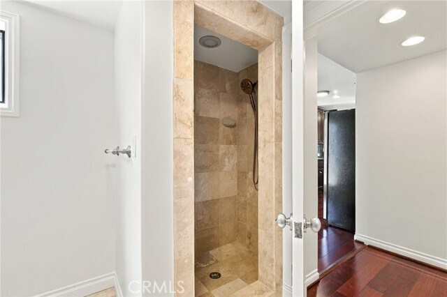 Building Photo - 642 N Crescent Heights Blvd