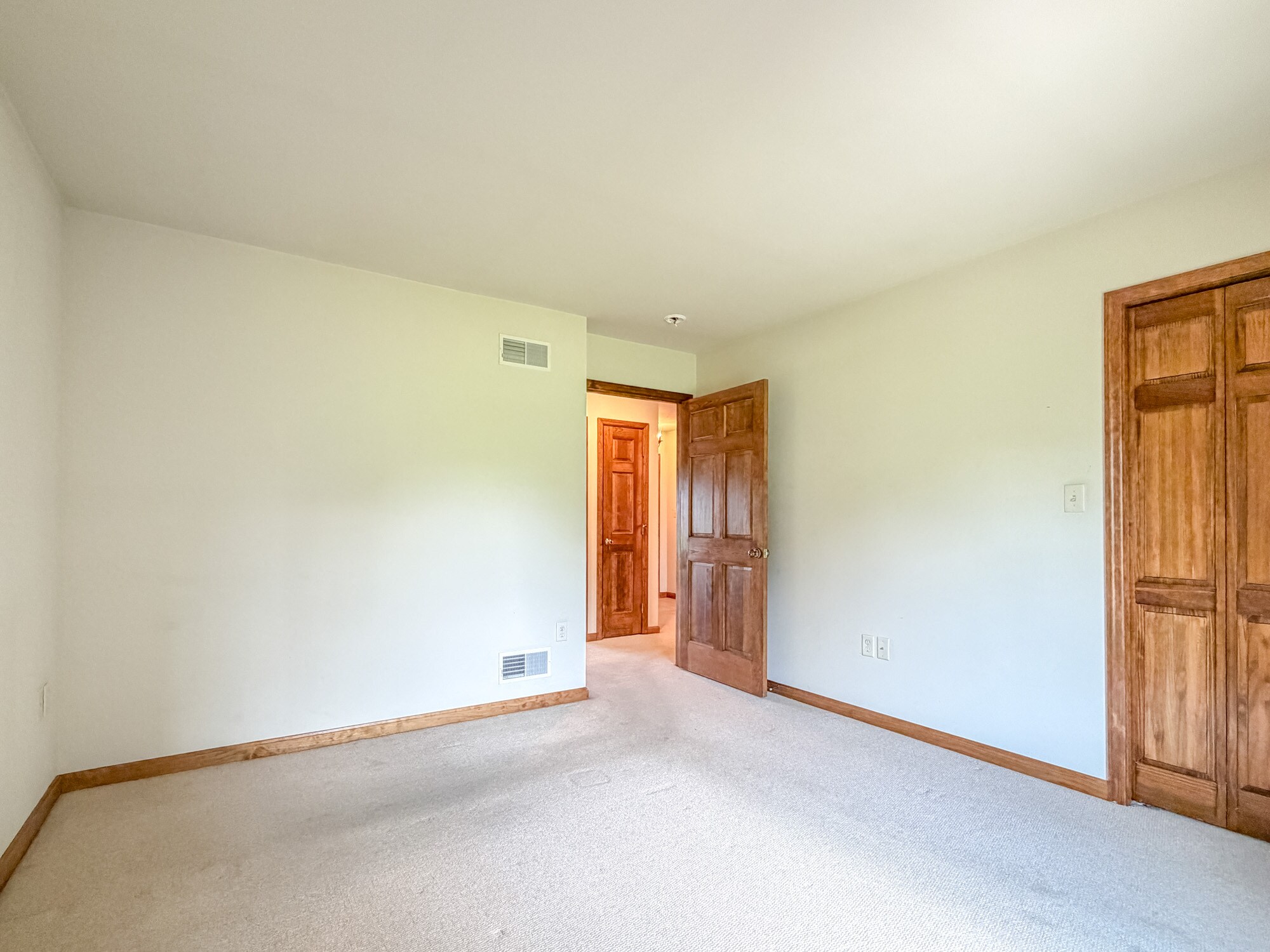 Building Photo - 1387 Sheep Hill Rd