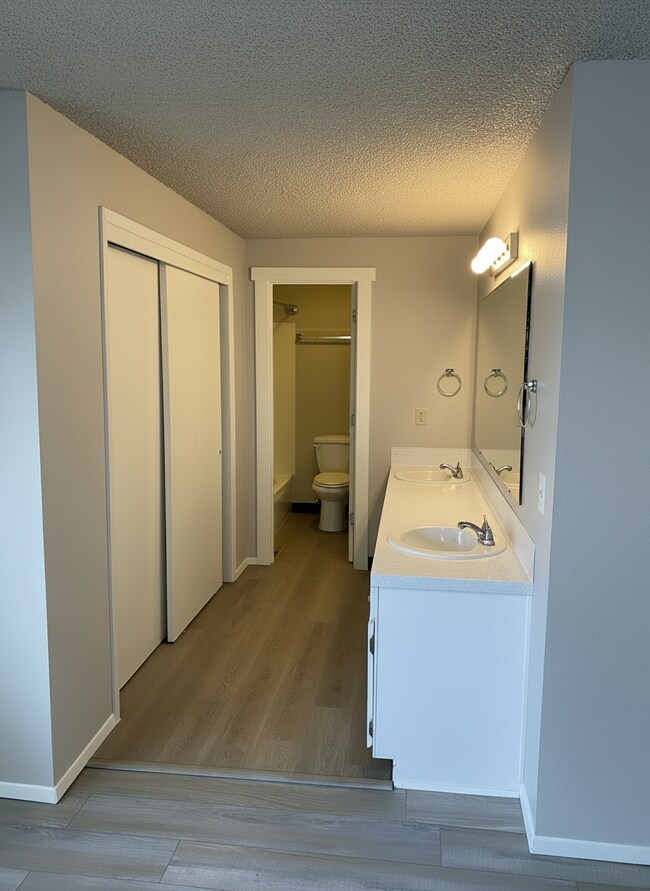 Building Photo - 1510 Storey St