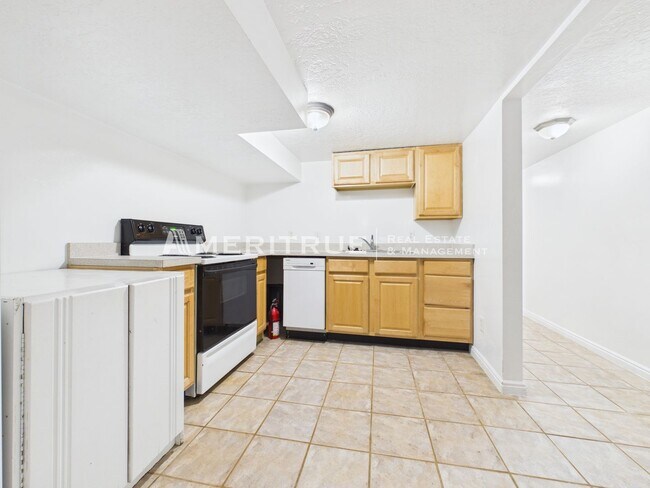 Building Photo - 197 E Utah Ave