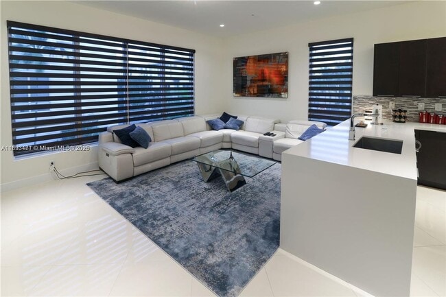 Building Photo - 10501 NW 66th St