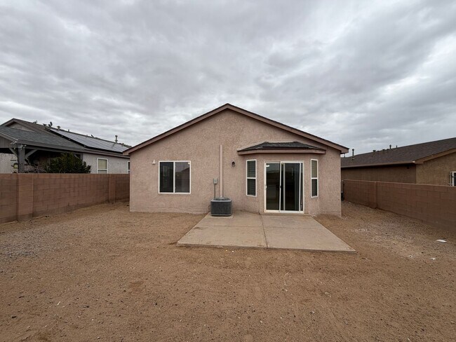 Building Photo - 3 Bedroom Single Story Home Available Near 98th St & Dennis Chavez Blvd SW!