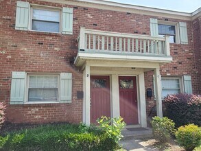 Building Photo - 2 Bedroom Townhome walking distance to Plaza Midwood.