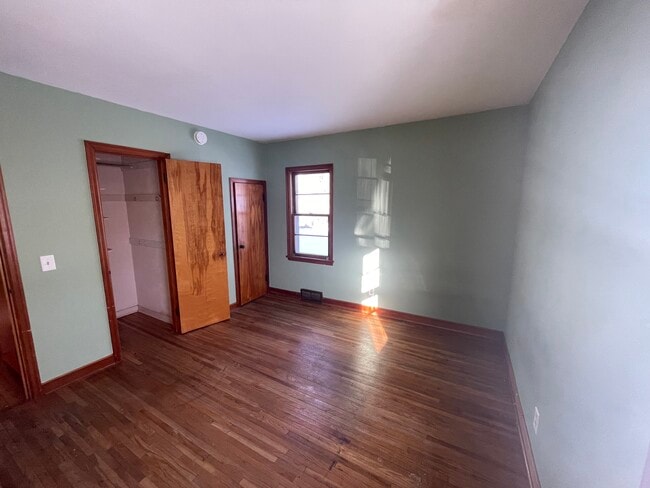 Building Photo - 505 1st St NE