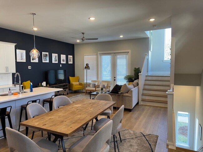 Building Photo - Great 3BR Home in the Heart of Nashville