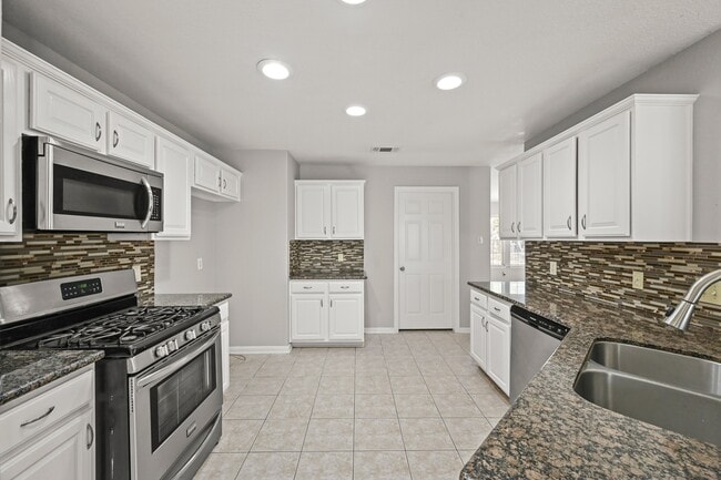 Building Photo - 14614 Hazy Ridge Ln