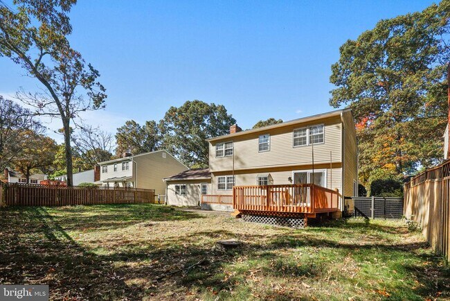 Building Photo - 11 Holly Rd