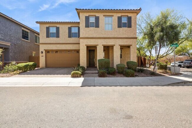 Building Photo - Modern 4-bedroom, 3.5-bathroom single-family home in the heart of North Tempe