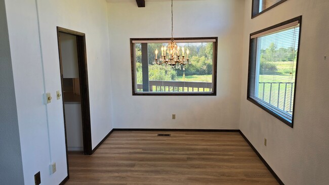 Building Photo - Beautiful 3 Bedroom Home on Acreage