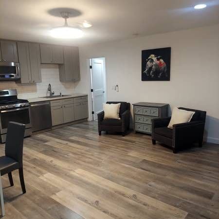 Building Photo - 445 E Francis St