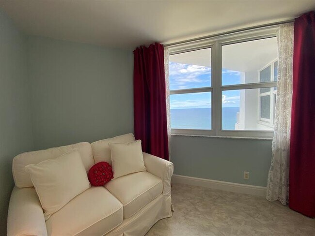 Building Photo - 1340 S Ocean Blvd
