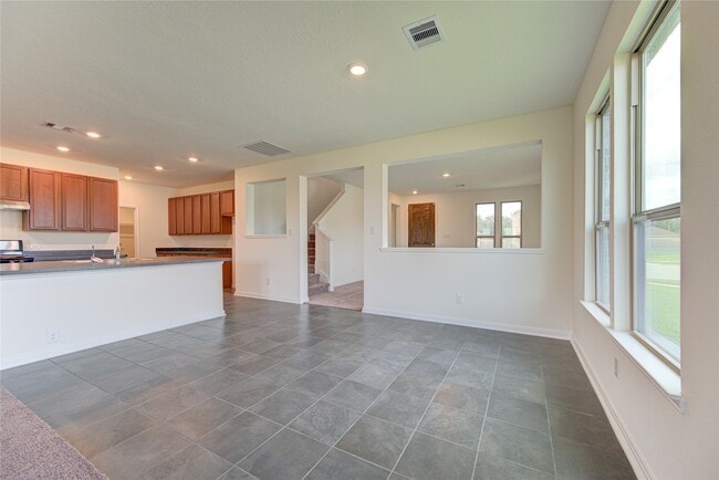 Building Photo - 6120 Whitewing Rd