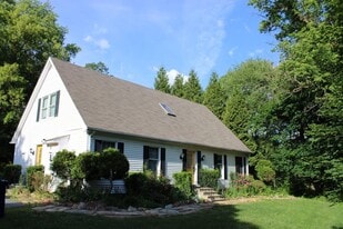 Building Photo - 797 Elk Mills Rd
