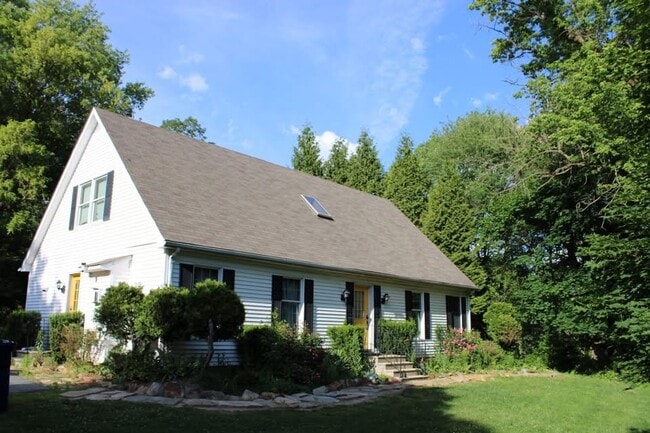 Building Photo - 797 Elk Mills Rd