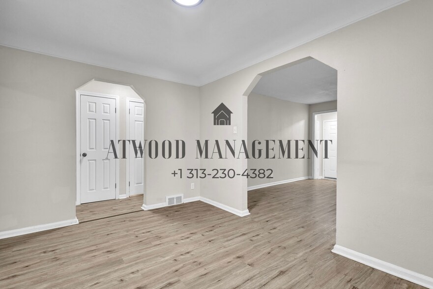 Building Photo - This beautifully updated 3-bedroom, 1-bath single-family home is ready for move-in!