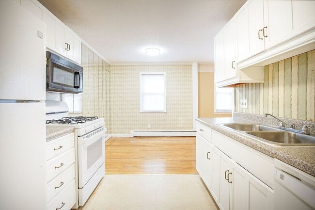 Building Photo - 261 Regency Park Dr