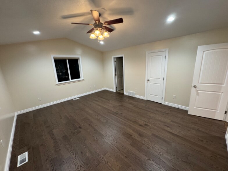 Building Photo - 656 S 1050 W