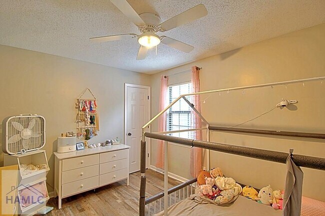 Building Photo - 1567 Pendleton Dr