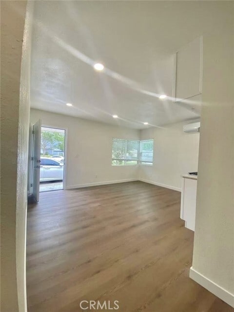 Building Photo - 920 W Olive Ave