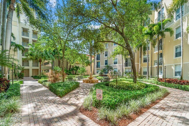 Building Photo - 630 S Sapodilla Ave