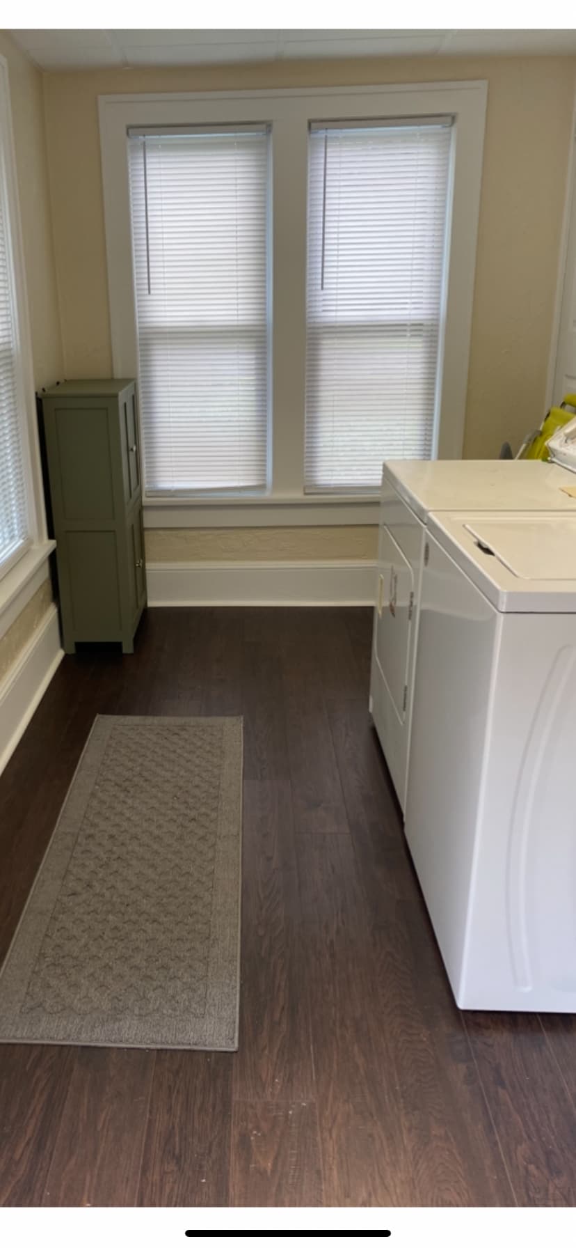 Laundry - 1017 Tyler Ave