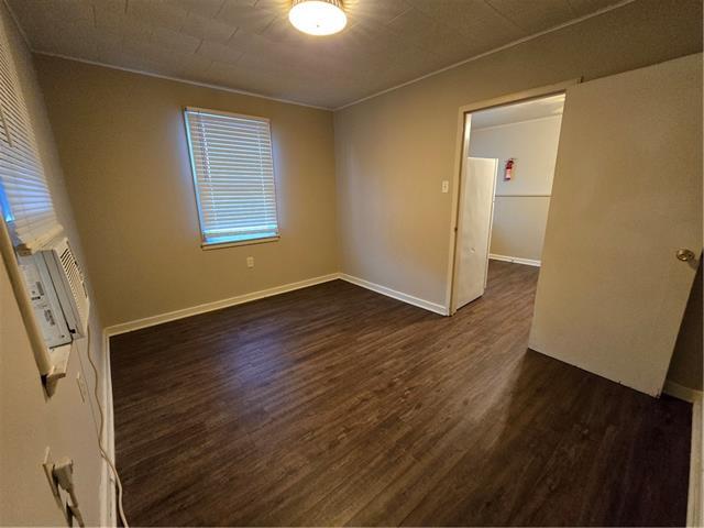 Building Photo - 638 Ave F