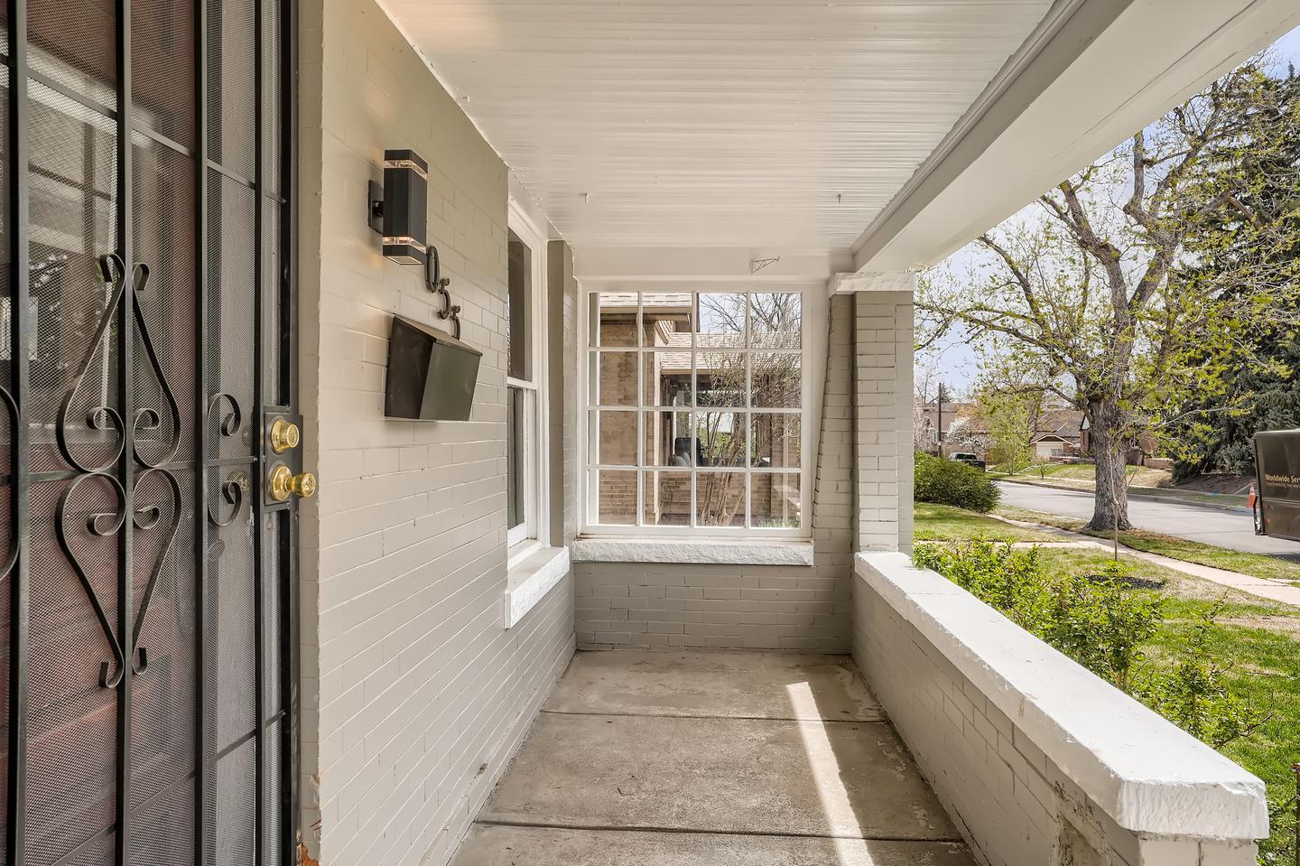 Building Photo - Charming Highland home near shops at Tennyson