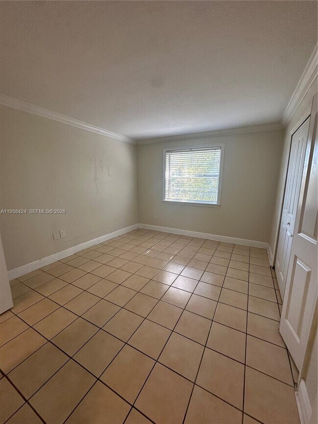 Building Photo - 17255 SW 95th Ave