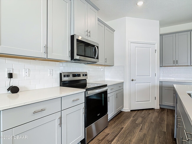 Building Photo - 3354 Arch Ave