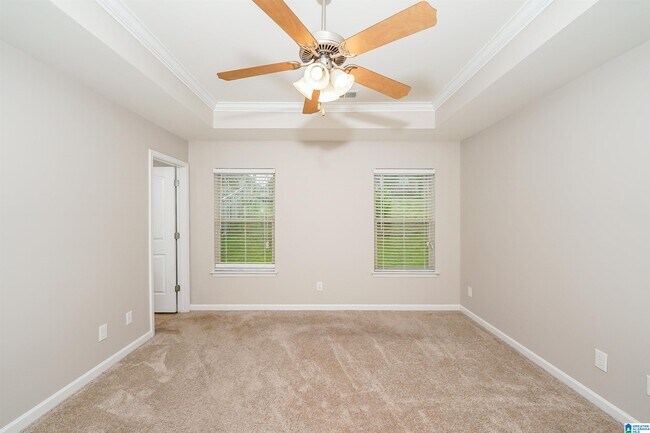 Building Photo - 4849 Cove Ln