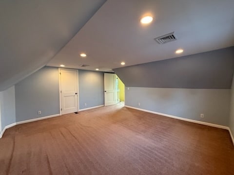 Building Photo - 701 W Oak St